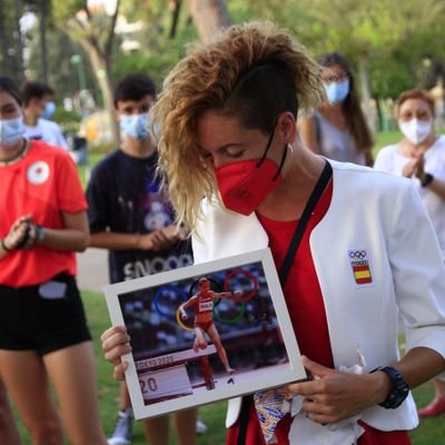 Atleta sevillana. Graduada en Ciencias de la Actividad Física y del Deporte. Con la palabra LUCHA tatuada en el ❤. #Animalista 💚🐶🌱 Olímpica 🇯🇵.