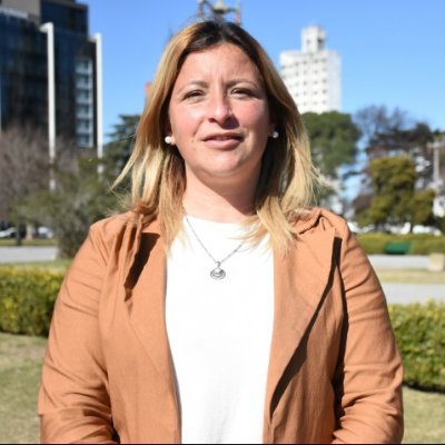 Concejala de la ciudad de #LaPlata @unionxlapatria
Dirigente de @UnidadPopularOK
Enfermera del HIGA Alejandro Korn. 
Delegada de @ATEBuenosAires