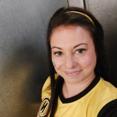 #crew96, #Arsenal, Amelia's mom, Boxer mom, horror fan, crafter, baker