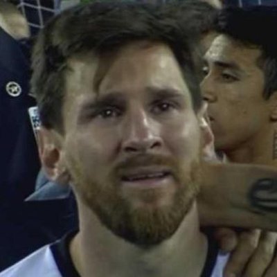 Kroos mejor palmarés que yo.FRACASÉ PSG.Desaparecí en 7 de 10 Finales de UCL+Selección.ERA MESSI=PSG+FCB 4 UCL-RM 5 UCL.Xavi,Iniesta,Di María y Prensa me salvan