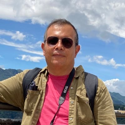 hhvares53's profile picture. Mente y corazón a la izquierda.