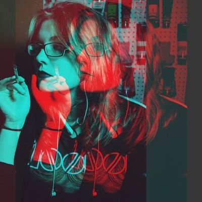 sarahsyrupart's profile picture. art & whatever else. 
texture enthusiast 🎨