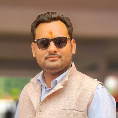 संघर्षो में यदि कटता है तो कट जाए सारा जीवन..!! कदम-कदम पर समझौता मेरे बस की बात नहीं….!!!!