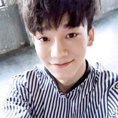 daeluvy's profile picture. closed