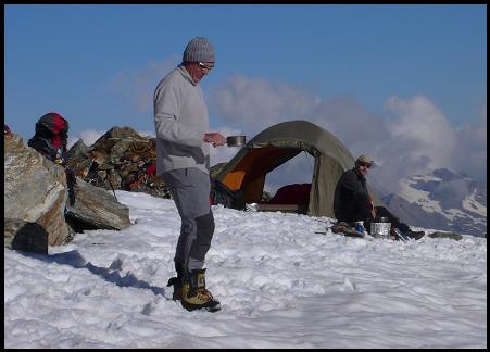 berggeitpierre's profile picture. Loves to be in the mountains and climb, Avatar is on the Riedglacier in front of the Nadelgrat. Writer: book SPOREN