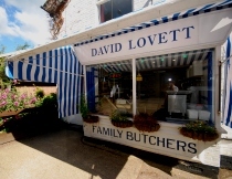 David Lovett Butchers has been Est. for over 40 years and well known for its Sausages! Great range for BBQ, inc. cook from frozen Beefburgers that don't shrink.