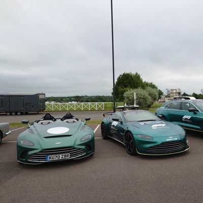 Instagram david_brown_trophy  #DBTrophy #Astonmartin #アストンマーチン  https://t.co/DuC1jl67kb