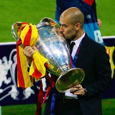 Se puede cambiar de trabajo, de casa, de esposa, de religión o de partido político... pero no se puede cambiar de equipo de fútbol.