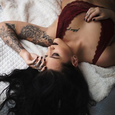 dailyjs16's profile picture. 