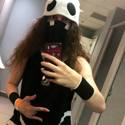 Doctor of mathematics, triangle enthusiast, occasional cosplayer, learning 🇳🇱🇯🇵. Waging a one man war against the changing horoscopes business. 28