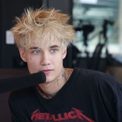 HosslerKarol's profile picture. -here for jad
-kay
-jadnxlc