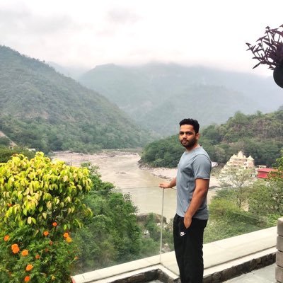 Orthopaedic surgeon #Bitcoin holder ,#Blockchain ,#Investor