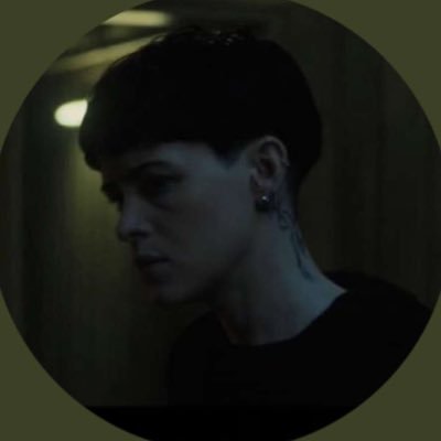 zcoozc's profile picture. Stuck in a place I do not belong to