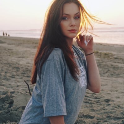 mrs_kathx's profile picture. 🤗