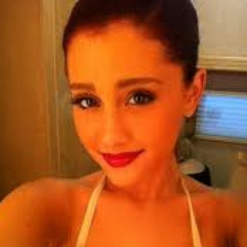 AriGrandeFan_'s profile picture. 