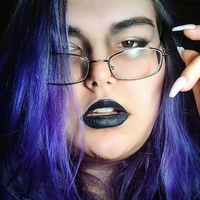Illustrator & Graphic Designer. Color Theory Enthusiast. Awkward Owl. 28yr. 18+ only. Positive Vibes! Don't repost my art. Retweet instead! 🖤💀💜