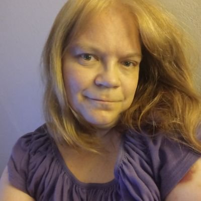 Fun loving creative loves poetry and baking. Live life to the fullest!