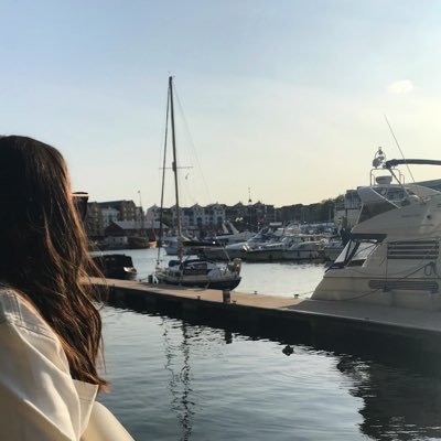 pdotbee's profile picture. 