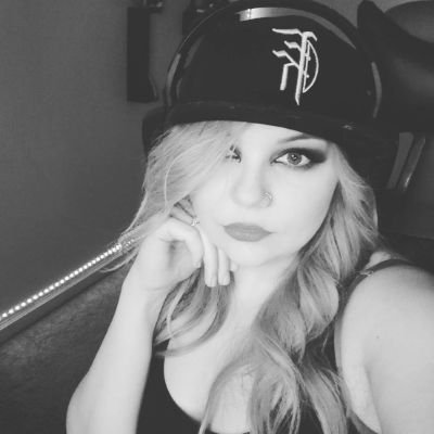 Twitch affiliate who loves coffee, metal, and serenading her friends.