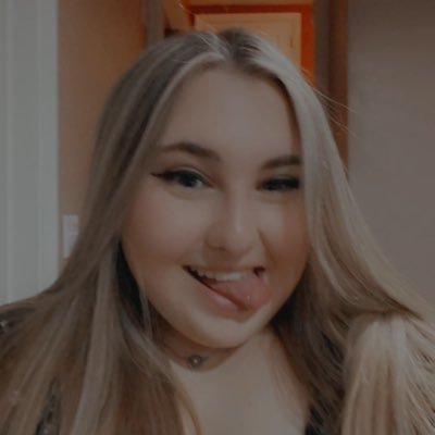 julia_wodarek's profile picture. 