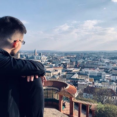 podhorskyl's profile picture. 