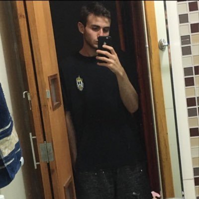 TheVicTiin_'s profile picture. ❤️