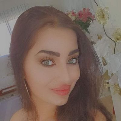 carla_dubond's profile picture. Simple