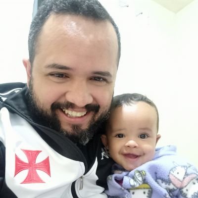 Um Vascaíno PAI e MARIDO apaixonado por minhas 2 PRINCESAS, elas me redefinem! ... e carrego a Cruz Malta no peito desde que nasci!