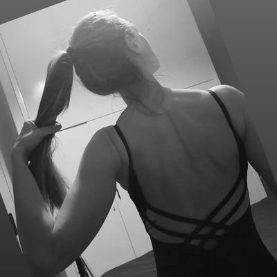 catalinawoof's profile picture. Μία ίσον καμία. Σκυλομάνα 
https://t.co/5CzFtPzY3H