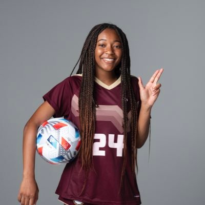 zoejuniorr's profile picture. 