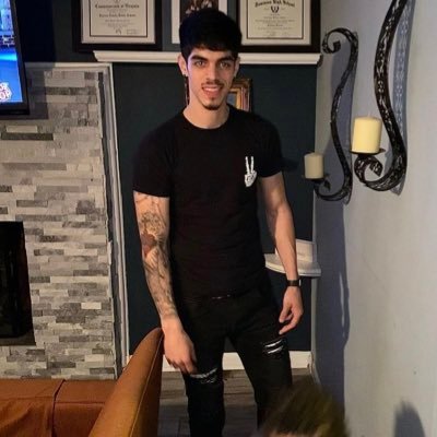 Pretyflvcko's profile picture. 😤😤😤 #DataScience. #CyberSec. #AI.