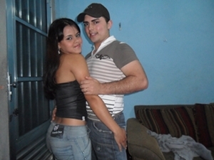 eu sou uma pessoa extremamente feliz! Adoro cada dia que passo ao lado do meu amorzinho!! #euamoADM e @thiagomoratense siga-me que sigo de volta!!!