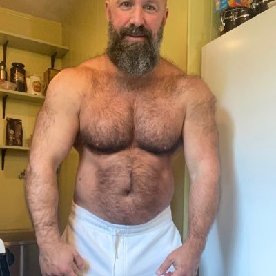 TroyWebbxxx's profile picture. Fluent in Spanish, German, French, English and proficient in Russian. #musclebear #vers #bfexperience #onlyfans #rentmen #escort #massage