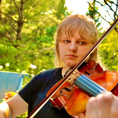 kaleboodle's profile picture. composer, violist & Rebecca Clarke enthusiast. resident composer of the Achelois Collective. T1D & insulin4all. she/her/they/them