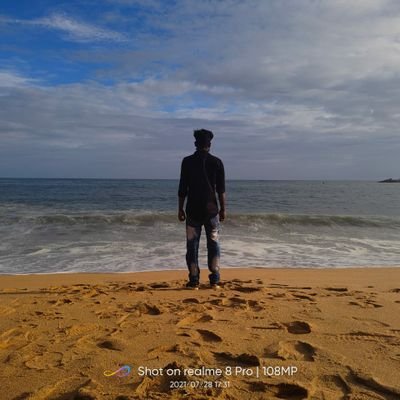 vettakaran4's profile picture. happy