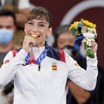 karate Athlete🇪🇸
Olympic CHAMPION
🥇🥇World champion
 🥇 World Games 
🥇World BeachGames 
》7x🥇European 
》2x🥇EuropeanGames
DegreeSportsScience