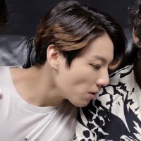 CLOSED (@jeoncuzzii) 's Twitter Profile