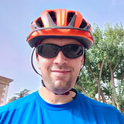 RubnGarcaMuoz2's profile picture. vive y deja vivir