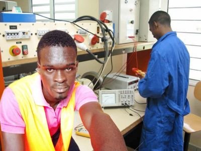 AkerApedoh's profile picture. Électrotechnicien disponible pour vous servir en besoin de maintenance, câblage, entretien, installation électrique Industrielle &Bâtiment.

Plus d'infos : ☎️