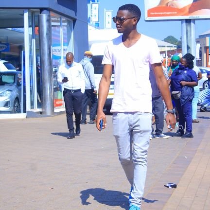 xilumaniwade's profile picture. 