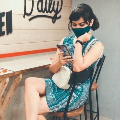 AlphaMoon18's profile picture. Law Aspirant 🖤
Exploring, experiencing and experimenting with my life. 🐈🐾