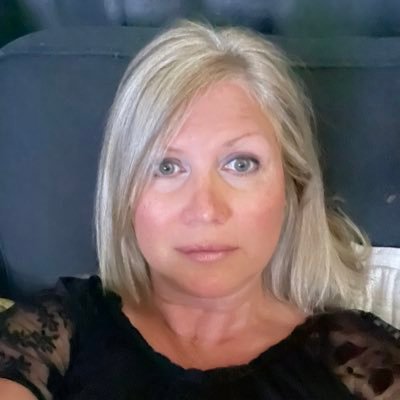 Shauna70's profile picture. 🇨🇦Wife of a retired Fire Captain, mom of three adult kids, a sweet little granddaughter and a spoiled Goldendoodle🇨🇦