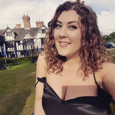 MiaLeanne1's profile picture. ACD of Social Design at Q3 Tipton (Leader of History/Humanities/Politics), autoimmune illness warrior, meme lover and human being. 


I like to laugh.