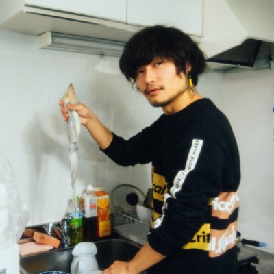 aerobics_girl's profile picture. 広告と音楽。クリエイティブディレクター。高速で企画書をつくる。UNKNOWN HARAJUKU管理人。愛猫モーラ。音楽→@ugo_malin