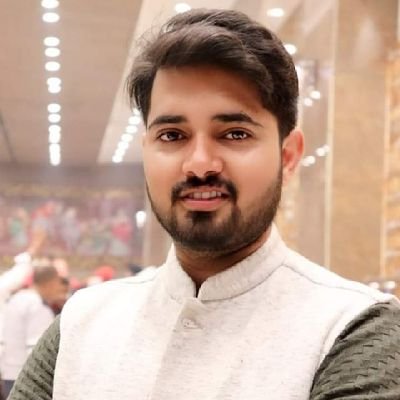 OmSrinet's profile picture. मिट्टी का तन , मस्ती का मन , क्षण भर जीवन - मेरा परिचय ।।