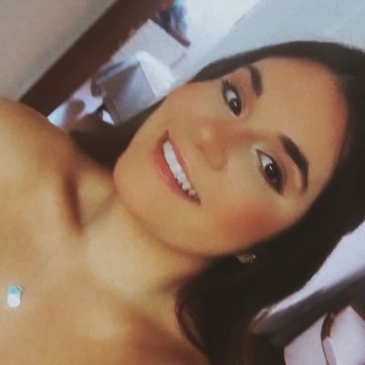 Dudavaladaresss's profile picture. 