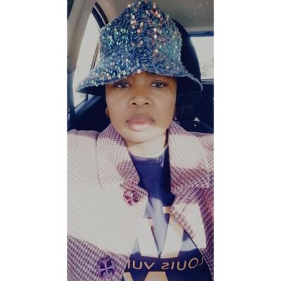 StarKholumo's profile picture. I'm living my life like it's Golden