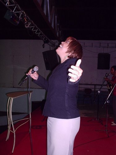 Sou pastora da comunidade cristã ministério da fé: Casada, mãe de três príncipes que é minha herança. Amo o SENHOR meu DEUS com todas as minhas forças!