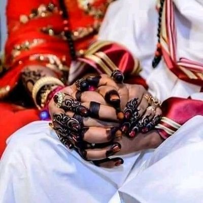 أشهد أن لا إله إلا الله وحده لا شريكَ له، وأنَّ محمّدًا عبده ورسوله مصري نوبي أفريقي ولله الحمد