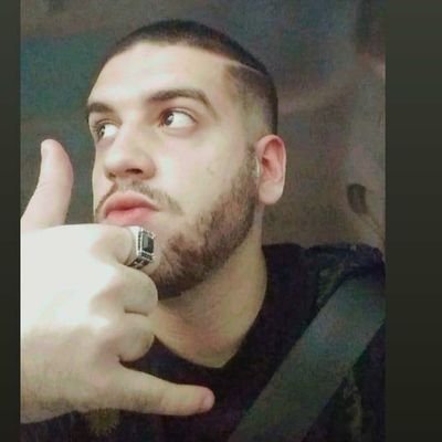 o próprio caos em forma de peão jornalístico. cobrindo NBA no @pisounalinha 🏀 falando sobre NBA no @RachaoPodcast 🎙